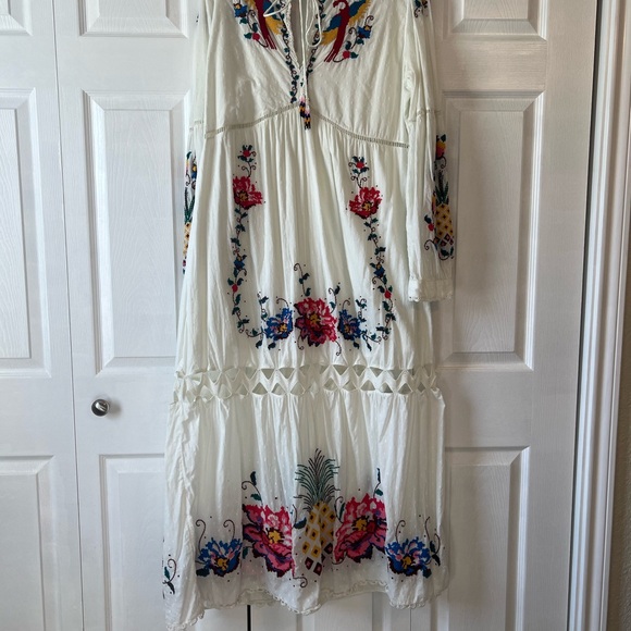 FARM Rio Macaw Cross Stitch Embroidered Maxi Dress - Picture 2 of 7